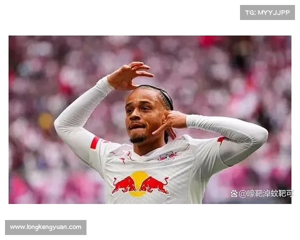 西蒙斯随莱比锡飞往法国参加友谊赛预计担任中锋位置登场 西蒙斯随莱比锡飞往法国参加友谊赛预计担任中锋位置登场